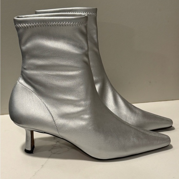 Angel Alarcon Pointed-Toe Kitten-Heel Boots - Picture 7 of 15